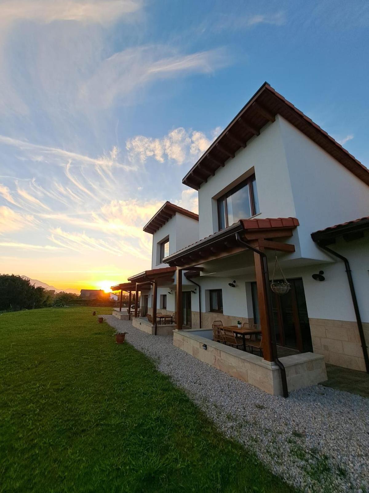Terradeva Apartamentos Colombres Kültér fotó
