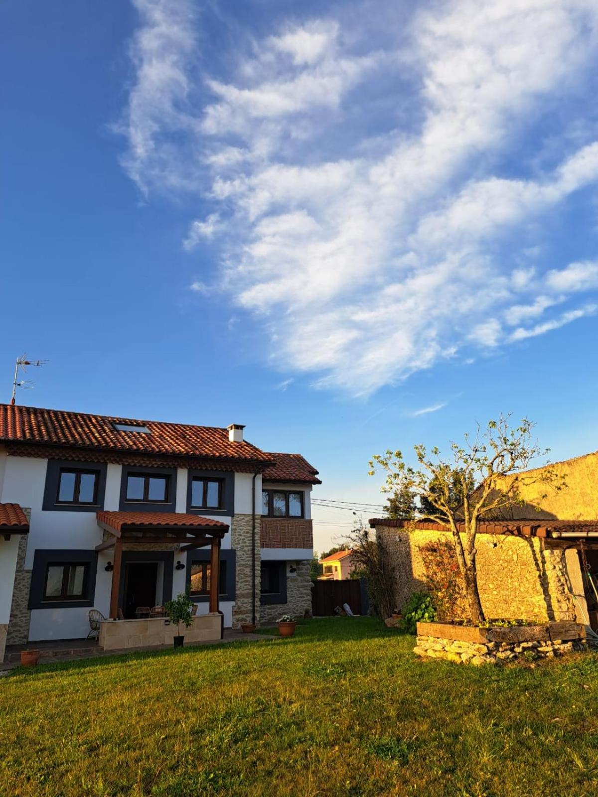 Terradeva Apartamentos Colombres Kültér fotó